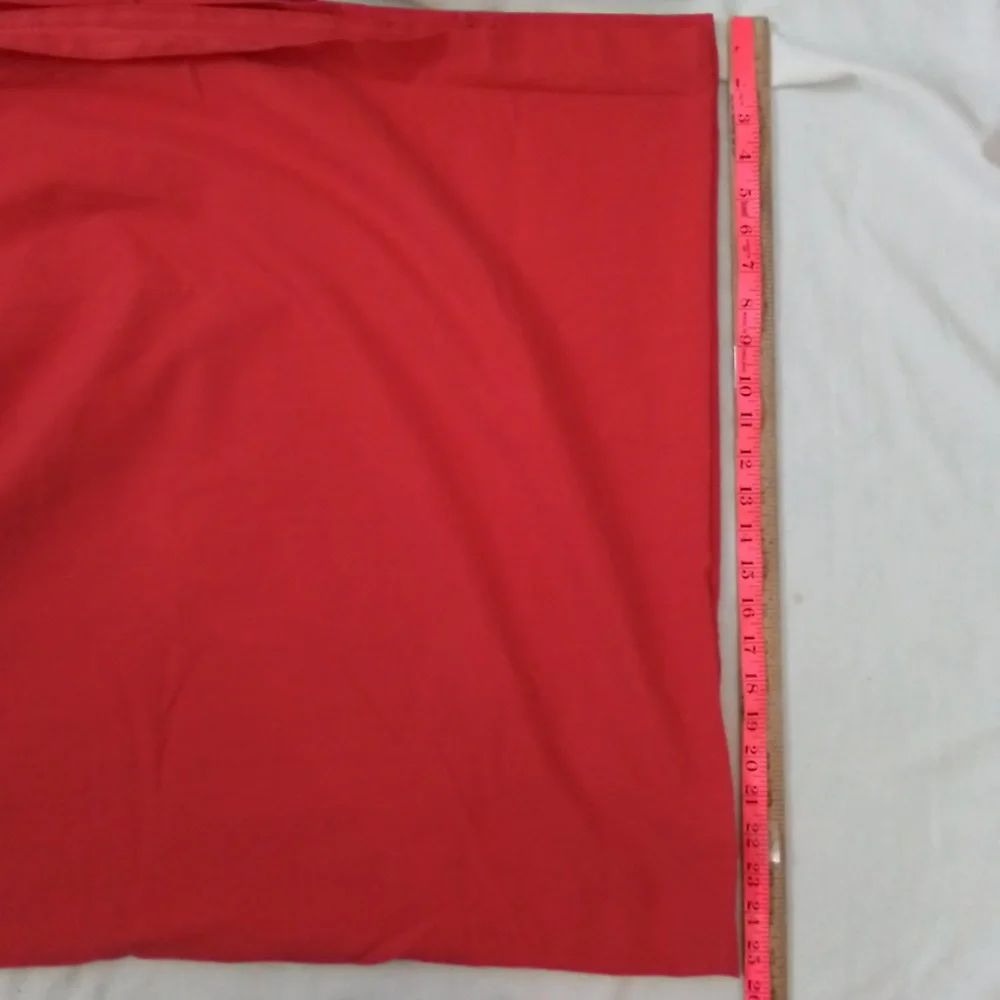Red and Blue Twin Sheet Set with Bonus Coordinating Window Topper